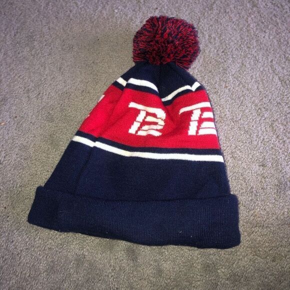 TB12 TOM BRADY PATRIOTS KEEP GOING POM BEANIE ADULT OSFM HAT BLUE RED RARE - Picture 2 of 5